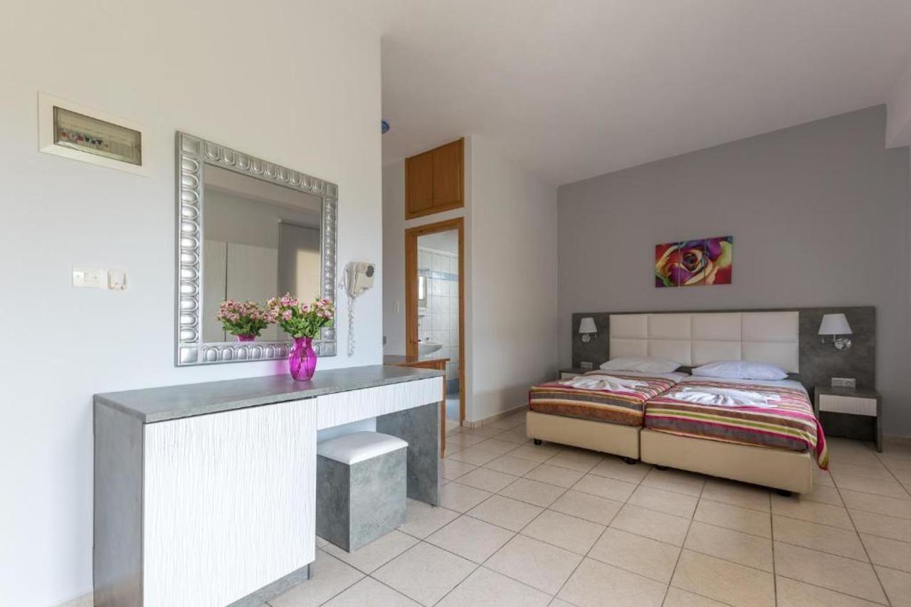 Maria Hotel Sisi 外观 照片